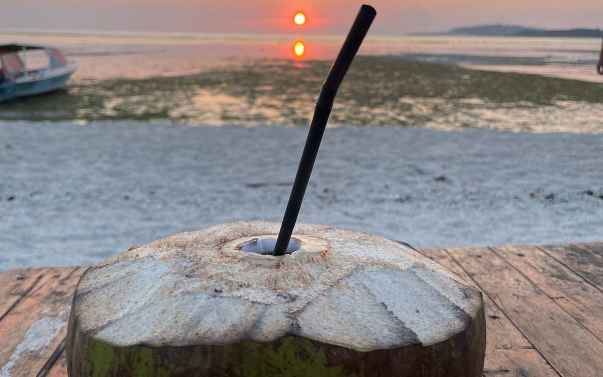 Pantai Pink - Pantai indah di Lombok