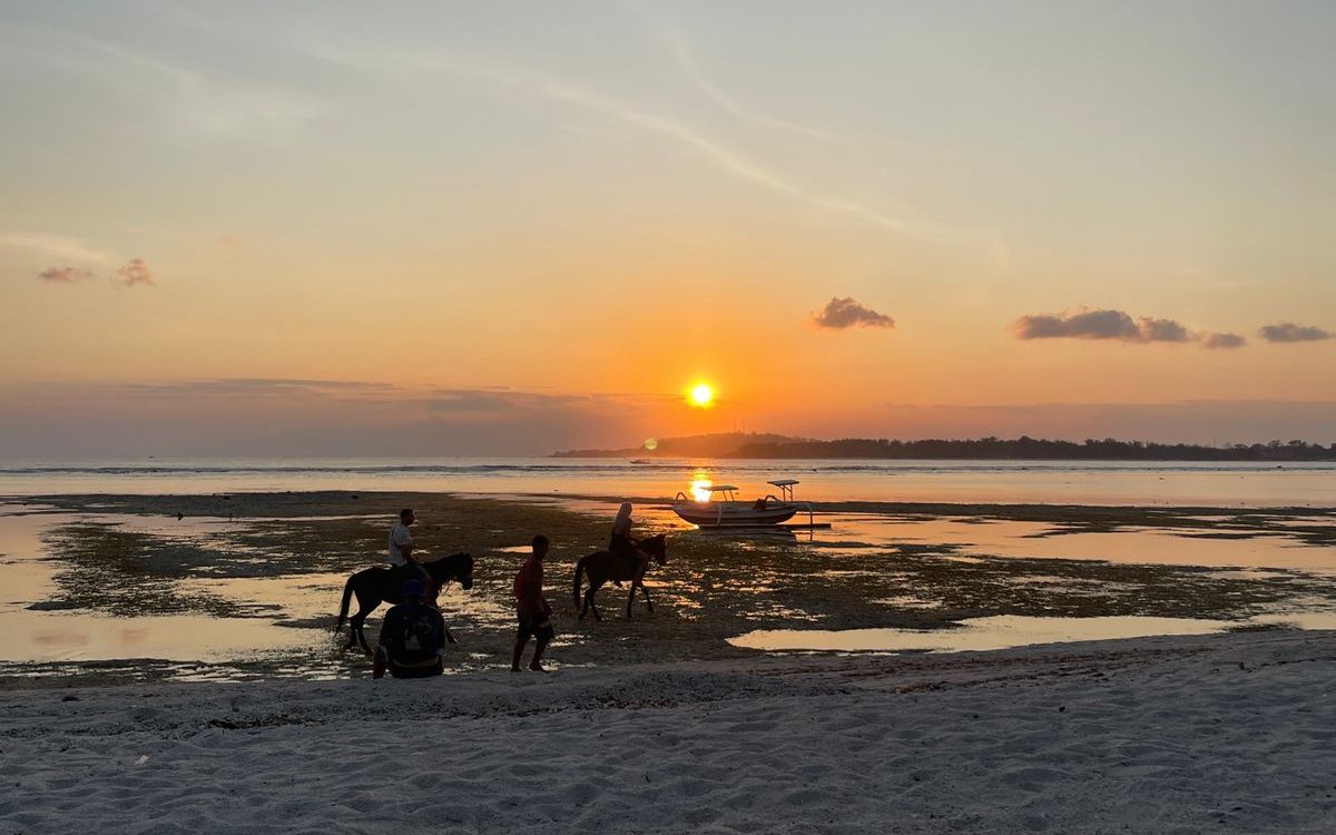Pantai Tanjung Bango - Pantai Indah di Lombok