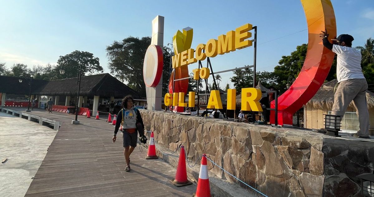 Welcome To Gili Air Sign